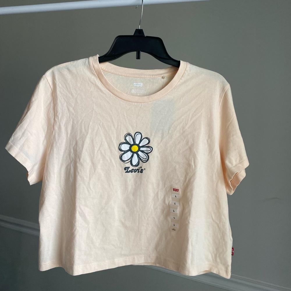 Levi’s daisy pink t shirt 100% cotton NWT new size large crop top